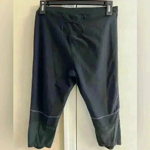 Nike dri fit‎ leggings cropped stretchy mesh detail elastic waist. Medium - Picture 3 of 5